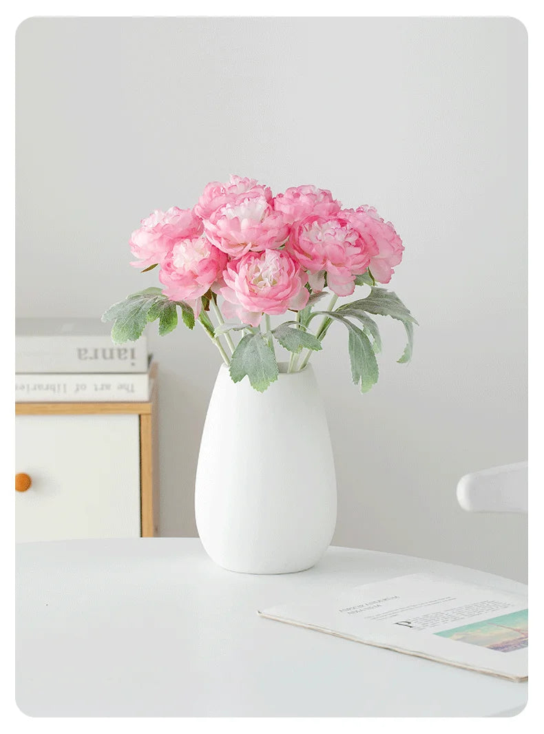 Elegant White Ceramic Vase - Modern Home Decor for Flower Arrangements