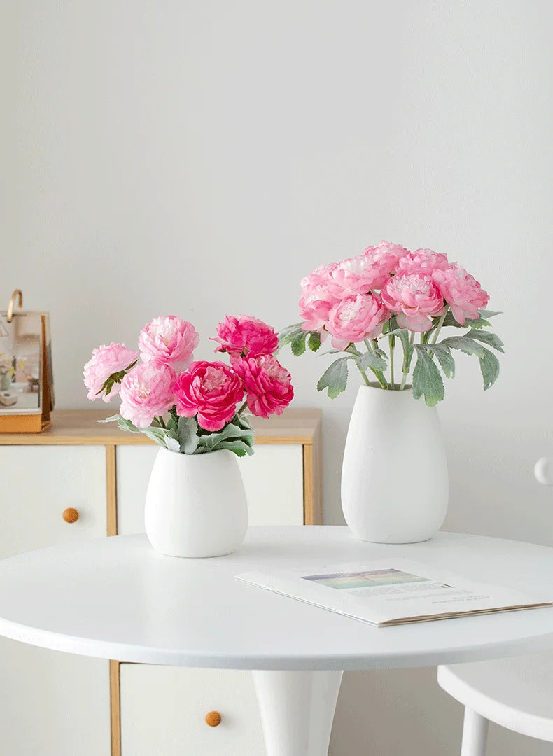 Elegant White Ceramic Vase - Modern Home Decor for Flower Arrangements