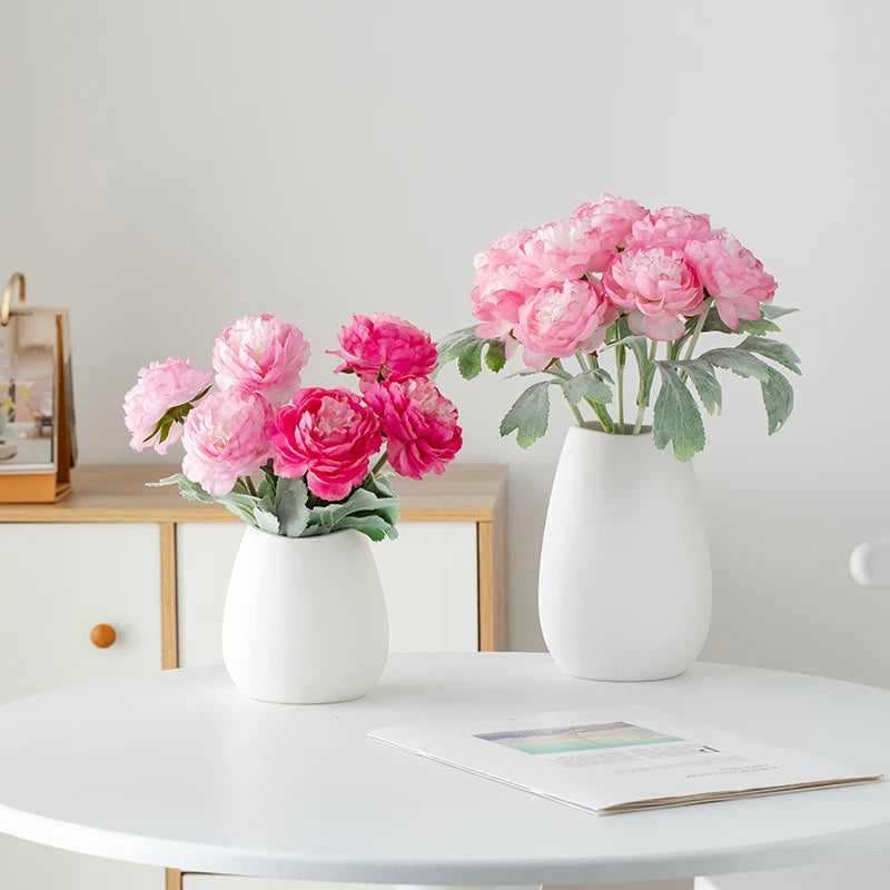 Elegant White Ceramic Vase - Modern Home Decor for Flower Arrangements