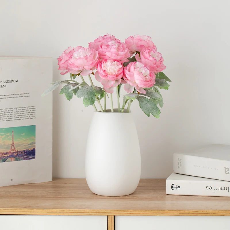Elegant White Ceramic Vase - Modern Home Decor for Flower Arrangements