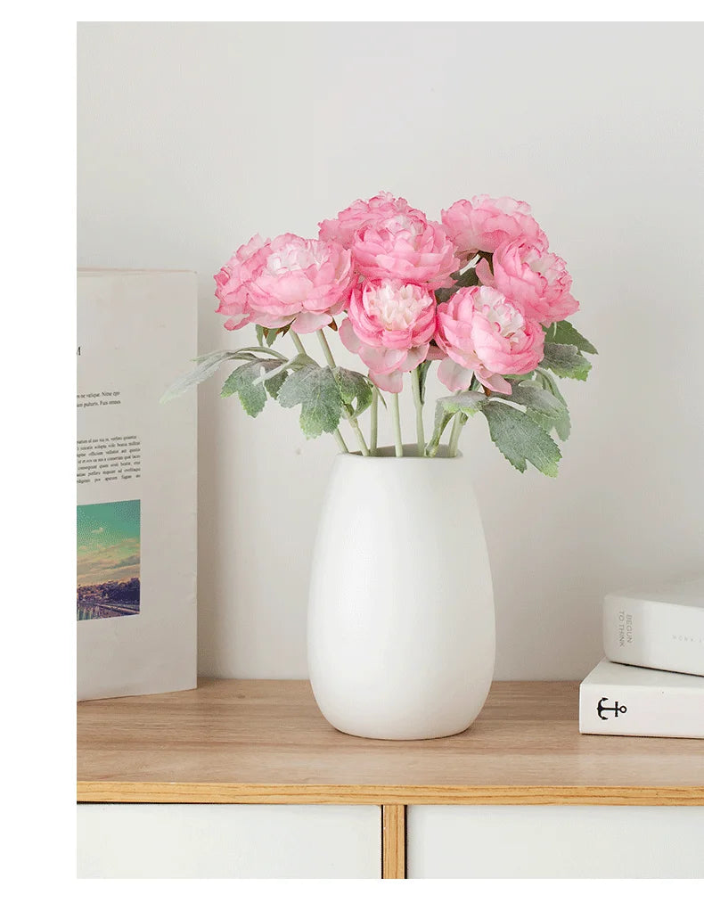 Elegant White Ceramic Vase - Modern Home Decor for Flower Arrangements